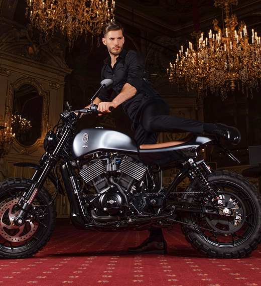 Shootingbild mit dem GQ Gentleman Anwärter Burkhard Dietrich