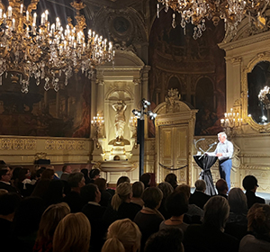 Kaminer bei seiner Lesung 2022 im Casino Baden-Baden